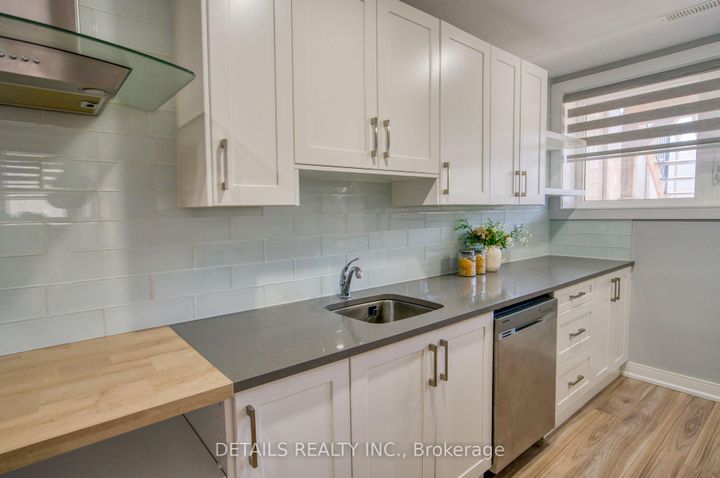 Photo 40 at 992 Baseline Road E, Nepean (City View/Skyline/Fisher Heights/Parkwood Hills), Ottawa