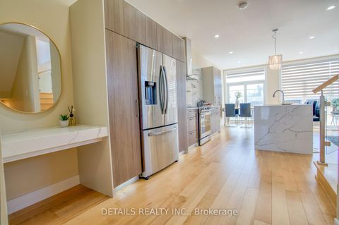 Photo 5 at 992 Baseline Road E, Nepean (City View/Skyline/Fisher Heights/Parkwood Hills), Ottawa