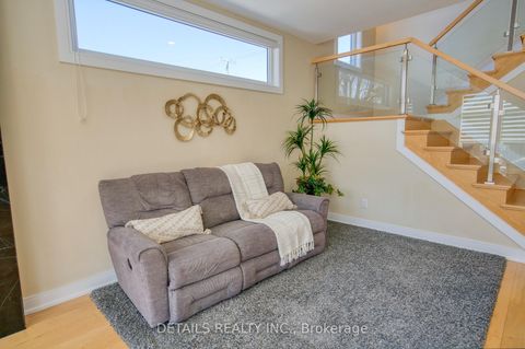 Photo 15 at 992 Baseline Road E, Nepean (City View/Skyline/Fisher Heights/Parkwood Hills), Ottawa