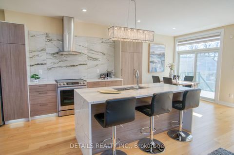 Photo 17 at 992 Baseline Road E, Nepean (City View/Skyline/Fisher Heights/Parkwood Hills), Ottawa