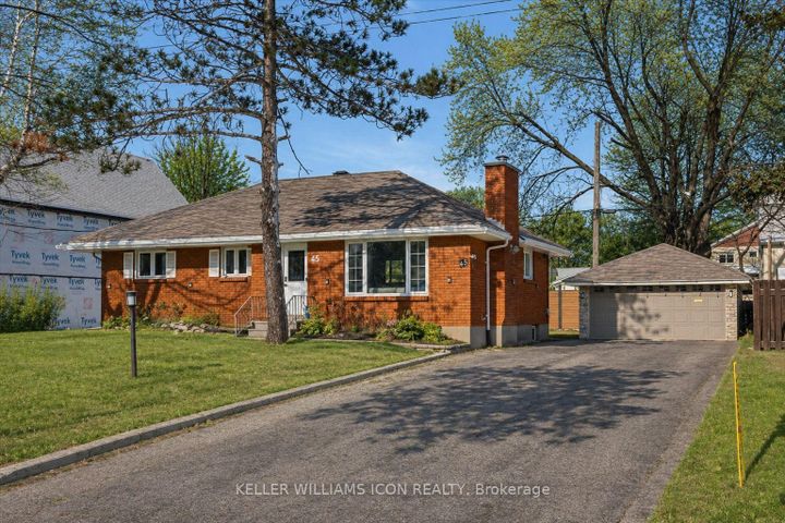 Photo 1 at 45 Epworth Avenue, Nepean (Meadowlands/St. Claire Gardens), Ottawa