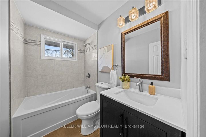 Photo 14 at 45 Epworth Avenue, Nepean (Meadowlands/St. Claire Gardens), Ottawa