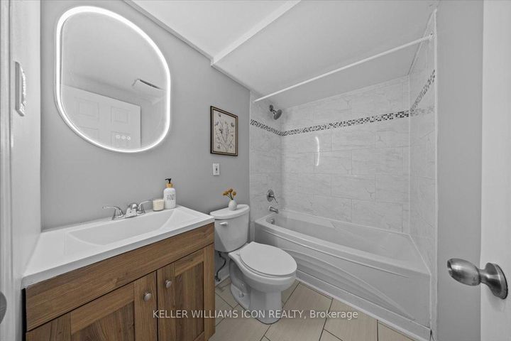 Photo 17 at 45 Epworth Avenue, Nepean (Meadowlands/St. Claire Gardens), Ottawa
