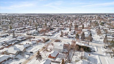 Photo 20 at 45 Epworth Avenue, Nepean (Meadowlands/St. Claire Gardens), Ottawa