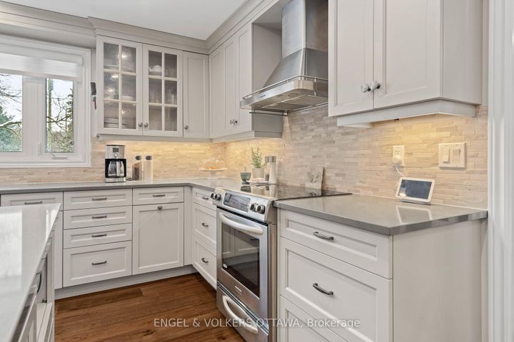 Photo 10 at 3 Hazelwood Way, Nepean (Manotick Long Island & Nicholls Island), Ottawa