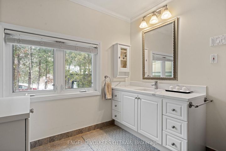 Photo 18 at 3 Hazelwood Way, Nepean (Manotick Long Island & Nicholls Island), Ottawa