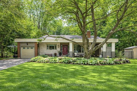 Photo 0 at 3 Hazelwood Way, Nepean (Manotick Long Island & Nicholls Island), Ottawa