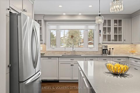 Photo 9 at 3 Hazelwood Way, Nepean (Manotick Long Island & Nicholls Island), Ottawa