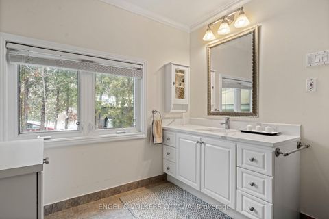 Photo 18 at 3 Hazelwood Way, Nepean (Manotick Long Island & Nicholls Island), Ottawa