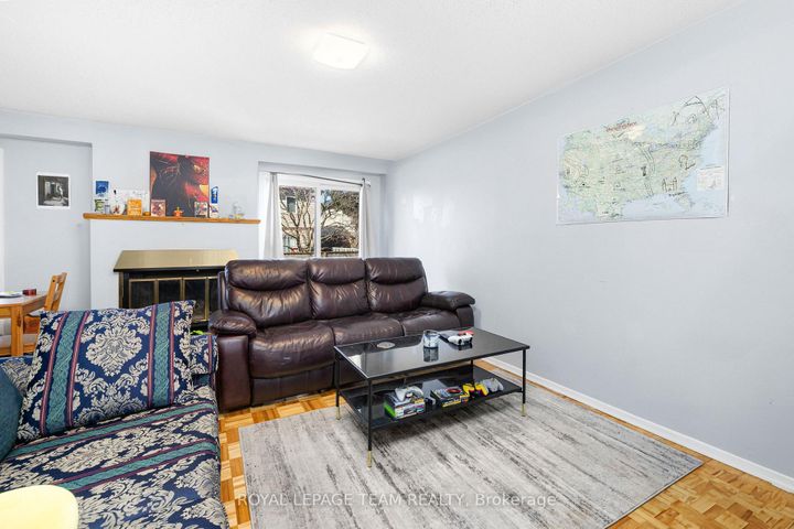 Photo 4 at E - 10 Millrise Lane, Nepean (Centrepointe), Ottawa