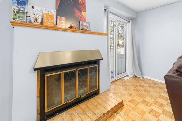 Photo 5 at E - 10 Millrise Lane, Nepean (Centrepointe), Ottawa