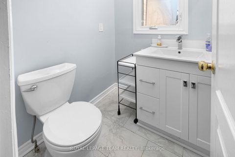 Photo 3 at E - 10 Millrise Lane, Nepean (Centrepointe), Ottawa