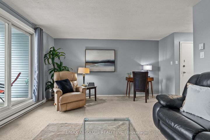 Photo 6 at 415 - 216 Viewmount Drive, Nepean (Borden Farm/Stewart Farm/Carleton Heights/Parkwood Hills), Ottawa