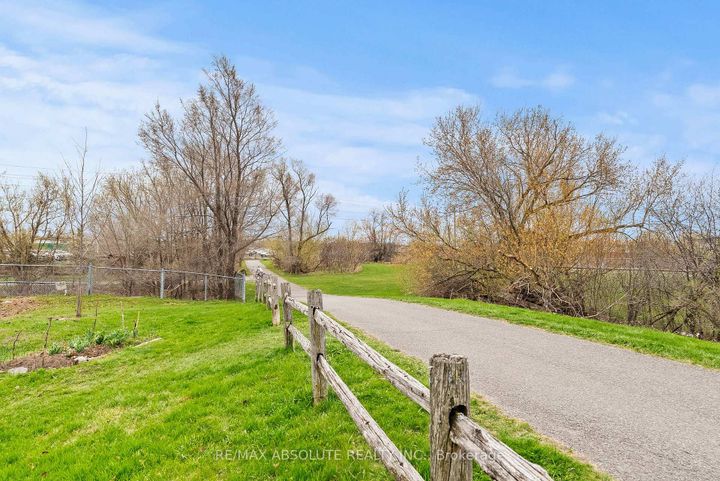 Photo 28 at 415 - 216 Viewmount Drive, Nepean (Borden Farm/Stewart Farm/Carleton Heights/Parkwood Hills), Ottawa