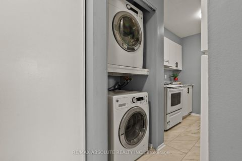 Photo 17 at 415 - 216 Viewmount Drive, Nepean (Borden Farm/Stewart Farm/Carleton Heights/Parkwood Hills), Ottawa