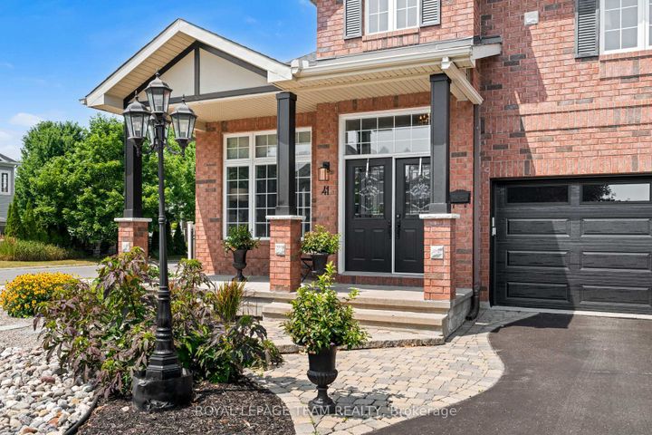 Photo 2 at 41 Blackshire Circle, Nepean (Stonebridge), Ottawa