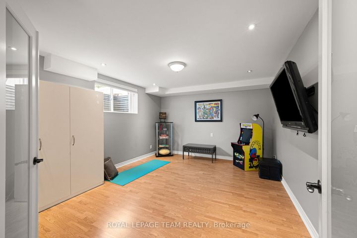 Photo 31 at 41 Blackshire Circle, Nepean (Stonebridge), Ottawa