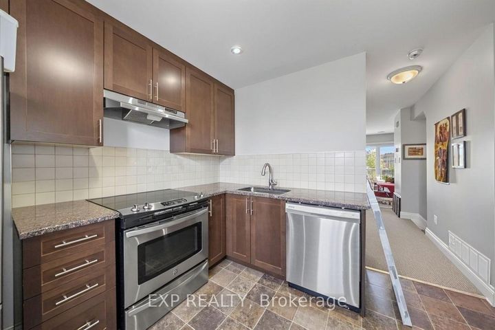 Photo 3 at 290 Espin Heights, Nepean (Stonebridge), Ottawa