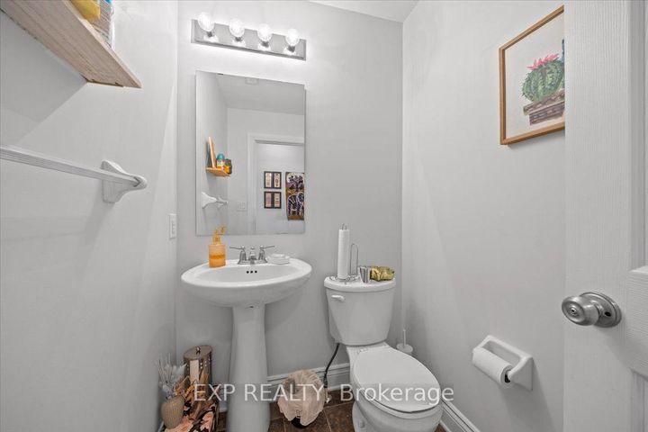 Photo 4 at 290 Espin Heights, Nepean (Stonebridge), Ottawa