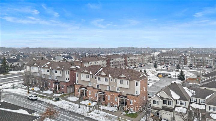 Photo 12 at 290 Espin Heights, Nepean (Stonebridge), Ottawa