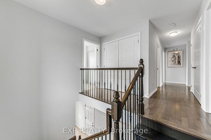 Photo 13 at 527 Alcor Terrace, Nepean (Half Moon Bay), Ottawa
