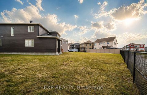 Photo 2 at 527 Alcor Terrace, Nepean (Half Moon Bay), Ottawa