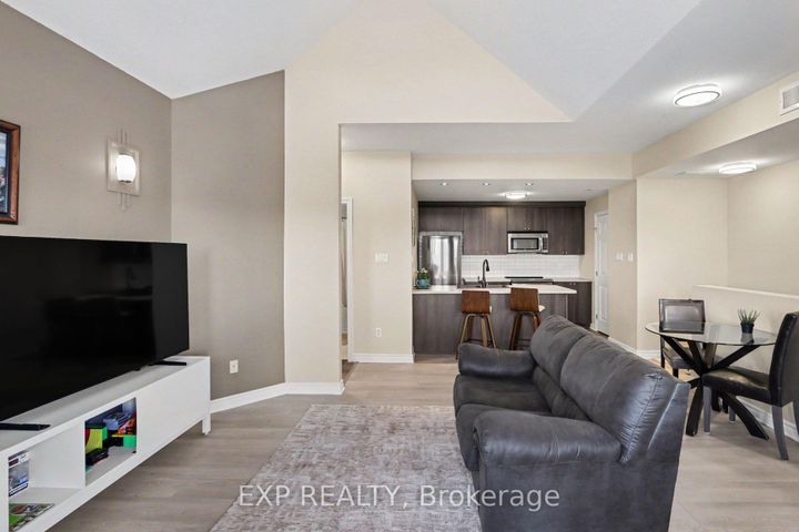 Photo 8 at J - 135 Harthill Way, Nepean (Heritage Park), Ottawa