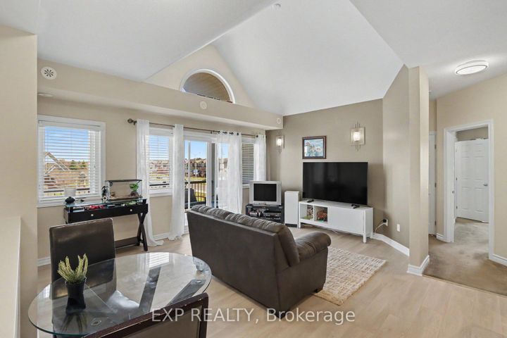 Photo 11 at J - 135 Harthill Way, Nepean (Heritage Park), Ottawa