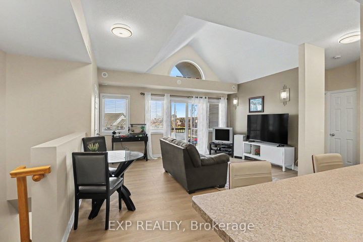 Photo 13 at J - 135 Harthill Way, Nepean (Heritage Park), Ottawa