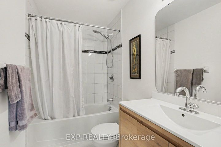 Photo 22 at J - 135 Harthill Way, Nepean (Heritage Park), Ottawa