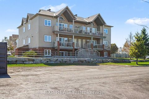 Photo 1 at J - 135 Harthill Way, Nepean (Heritage Park), Ottawa