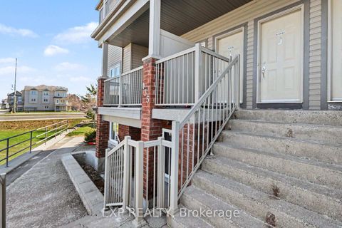 Photo 3 at J - 135 Harthill Way, Nepean (Heritage Park), Ottawa