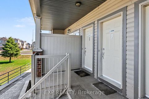 Photo 4 at J - 135 Harthill Way, Nepean (Heritage Park), Ottawa
