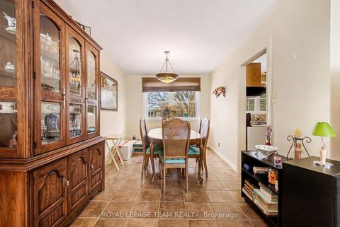 Photo 9 at 30 Juniper Court, Nepean (Borden Farm/Stewart Farm/Carleton Heights/Parkwood Hills), Ottawa