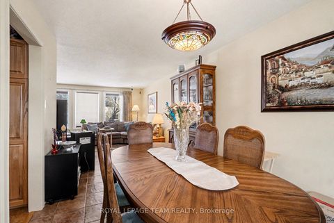 Photo 10 at 30 Juniper Court, Nepean (Borden Farm/Stewart Farm/Carleton Heights/Parkwood Hills), Ottawa