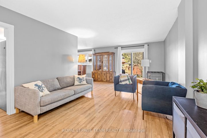 Photo 5 at 25 Grady Crescent, Nepean (Sheahan Estates/Trend Village), Ottawa