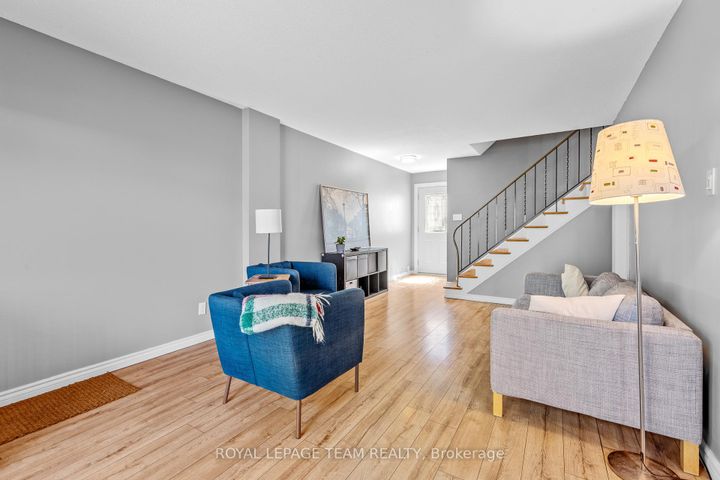 Photo 6 at 25 Grady Crescent, Nepean (Sheahan Estates/Trend Village), Ottawa