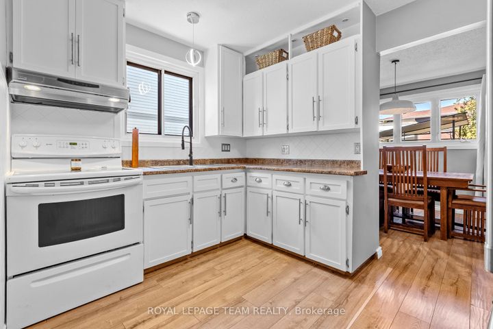 Photo 9 at 25 Grady Crescent, Nepean (Sheahan Estates/Trend Village), Ottawa