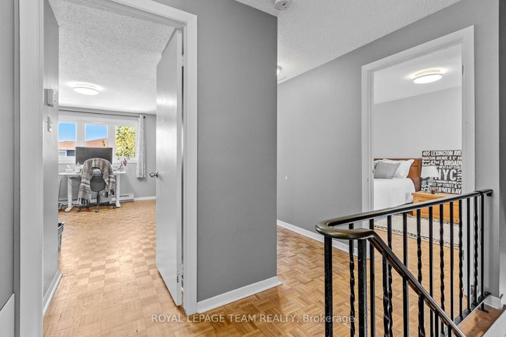 Photo 24 at 25 Grady Crescent, Nepean (Sheahan Estates/Trend Village), Ottawa