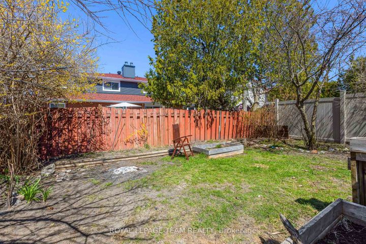 Photo 31 at 25 Grady Crescent, Nepean (Sheahan Estates/Trend Village), Ottawa