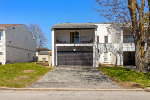 Photo 1 at 25 Grady Crescent, Nepean (Sheahan Estates/Trend Village), Ottawa