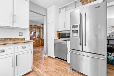 Photo 10 at 25 Grady Crescent, Nepean (Sheahan Estates/Trend Village), Ottawa