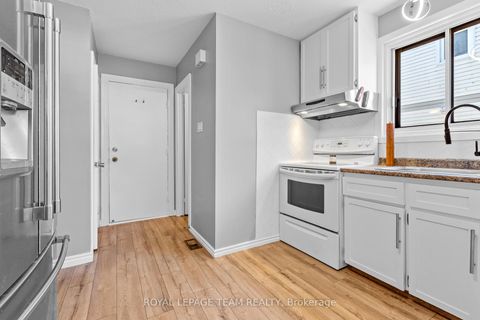 Photo 12 at 25 Grady Crescent, Nepean (Sheahan Estates/Trend Village), Ottawa
