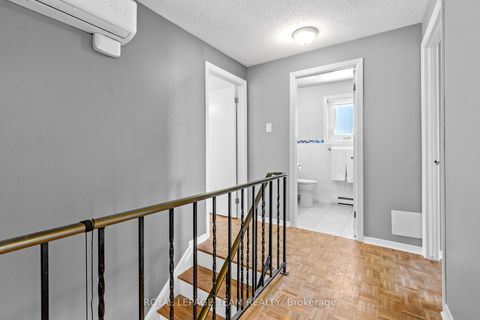 Photo 14 at 25 Grady Crescent, Nepean (Sheahan Estates/Trend Village), Ottawa