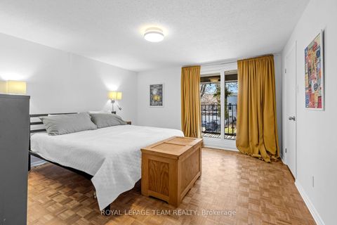 Photo 15 at 25 Grady Crescent, Nepean (Sheahan Estates/Trend Village), Ottawa