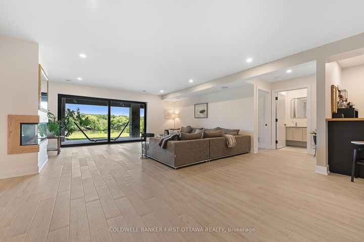 Photo 18 at 1981 PRINCE OF WALES Drive, Nepean (Rideau Shore), Ottawa