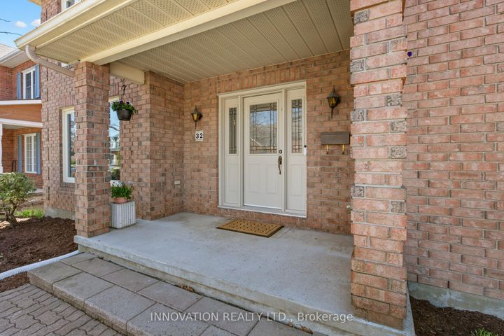 Photo 2 at 32 Marble Arch Crescent, Nepean (Centrepointe), Ottawa