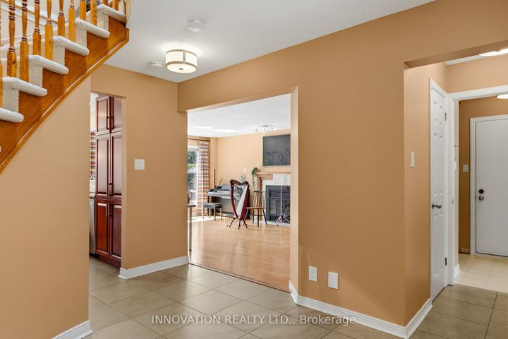 Photo 8 at 32 Marble Arch Crescent, Nepean (Centrepointe), Ottawa