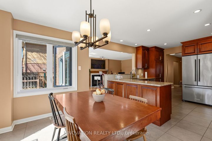 Photo 12 at 32 Marble Arch Crescent, Nepean (Centrepointe), Ottawa