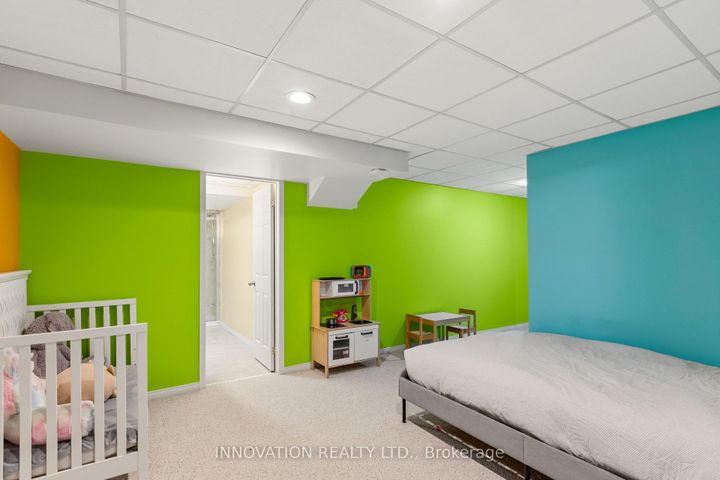 Photo 32 at 32 Marble Arch Crescent, Nepean (Centrepointe), Ottawa